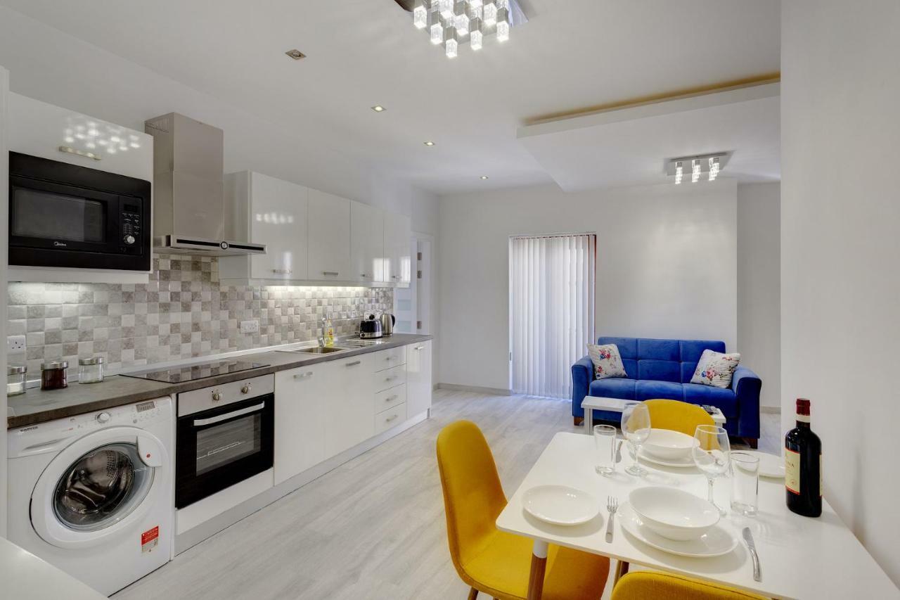 Splendid Apartment, Steps Away From The Sea Слима Экстерьер фото